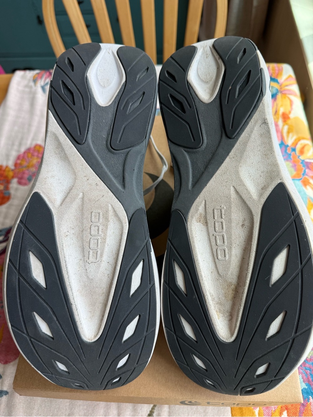 Men’s Topo Athletic Aura Running Shoes - Picture 6 of 8